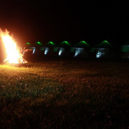 Derra Camp And Resort Jhājra Esterno foto
